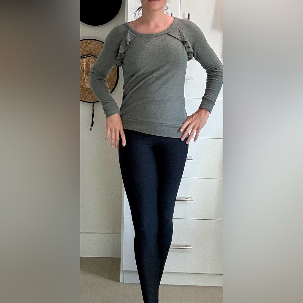 Blue grey SOFT sweater with opening in the back and ruffle detail